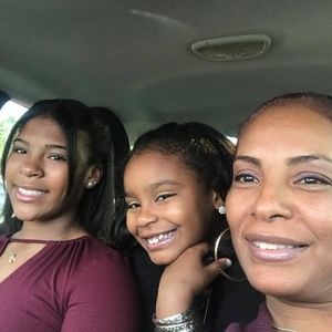 Meet your Posher, Roxanne